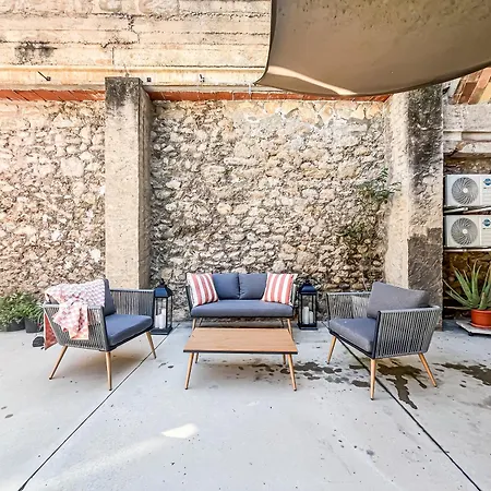 Aptw Pool In Heart Of Old Town דירה