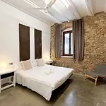 Aptw Pool In Heart Of Old Town Apartman