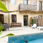 Aptw Pool In Heart Of Old Town Apartman *