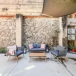 Apartman Aptw Pool In Heart Of Old Town *