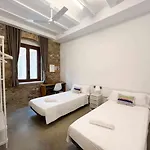 Aptw Pool In Heart Of Old Town Apartman *