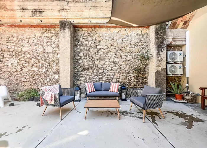 Aptw Pool In Heart Of Old Town דירה