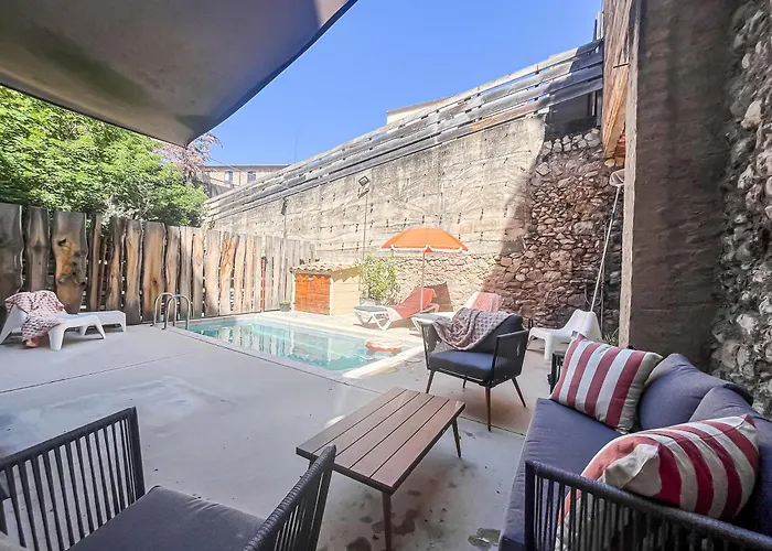 Aptw Pool In Heart Of Old Town ז'ירונה