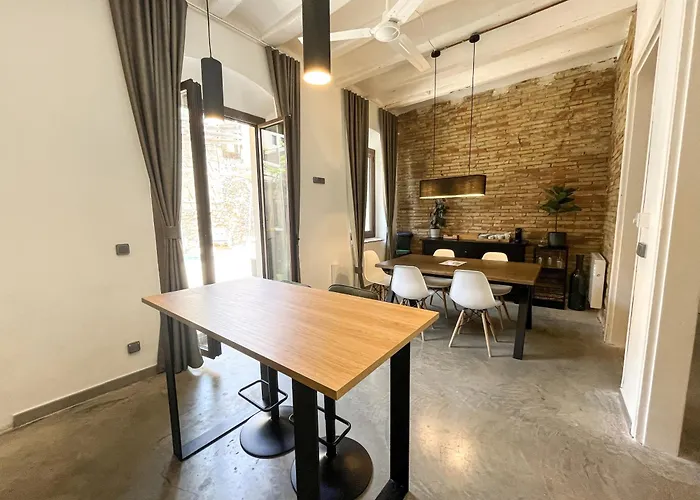 Aptw Pool In Heart Of Old Town Апартаменты *