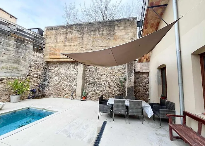 Aptw Pool In Heart Of Old Town