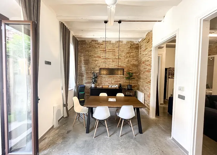 Aptw Pool In Heart Of Old Town *