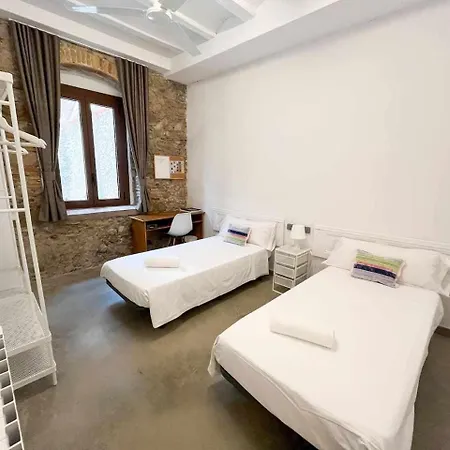 Apartamento Aptw Pool In Heart Of Old Town Girona