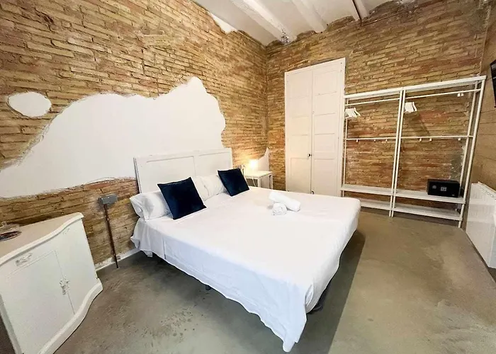 Aptw Pool In Heart Of Old Town Girona